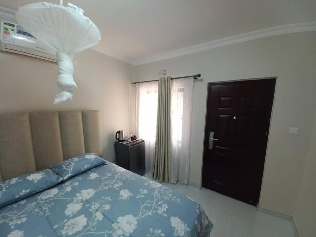 Kasuda Rooms - Cosy Self Contained Rooms Livingstone Exterior photo