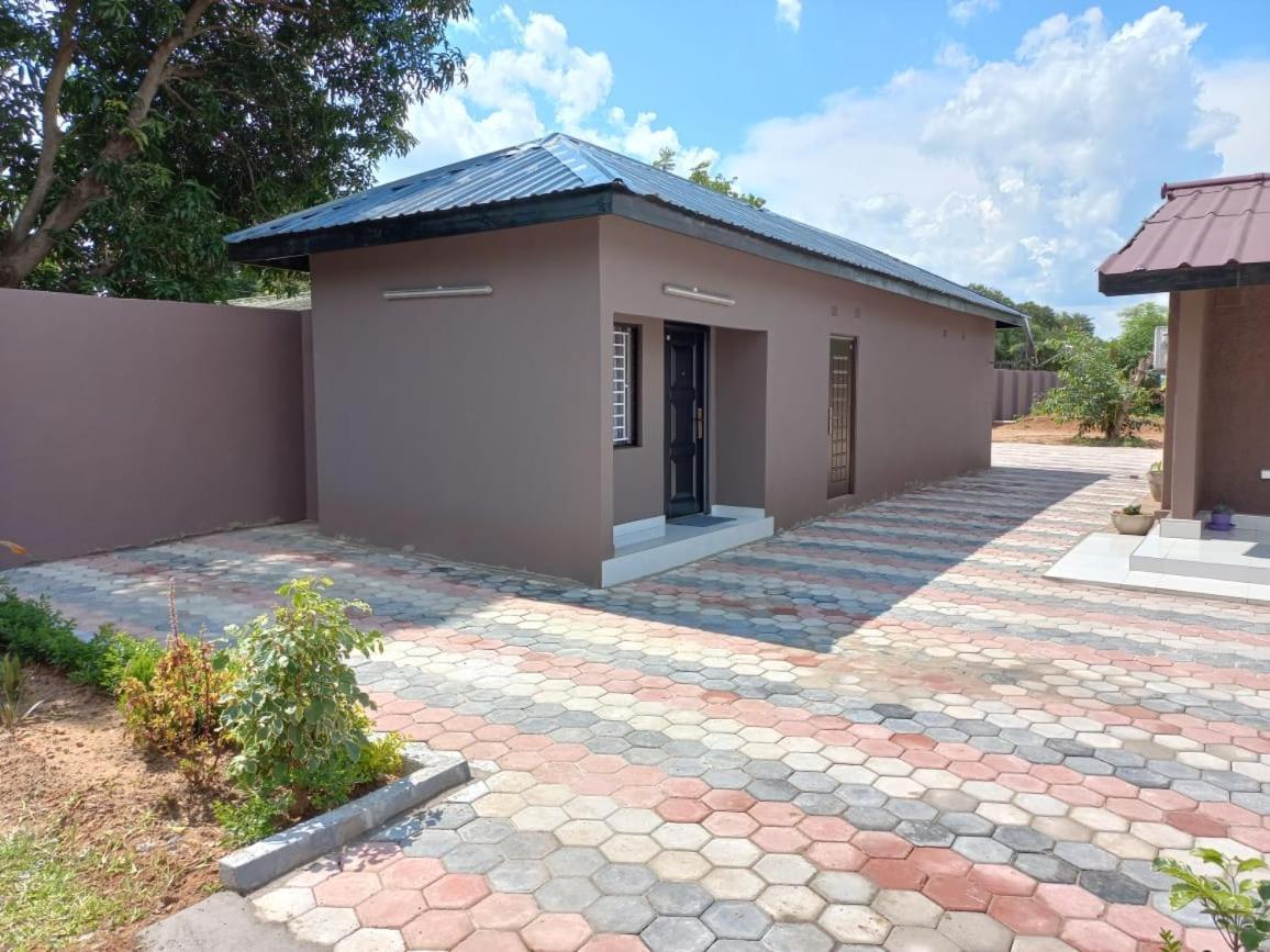 Kasuda Rooms - Cosy Self Contained Rooms Livingstone Exterior photo