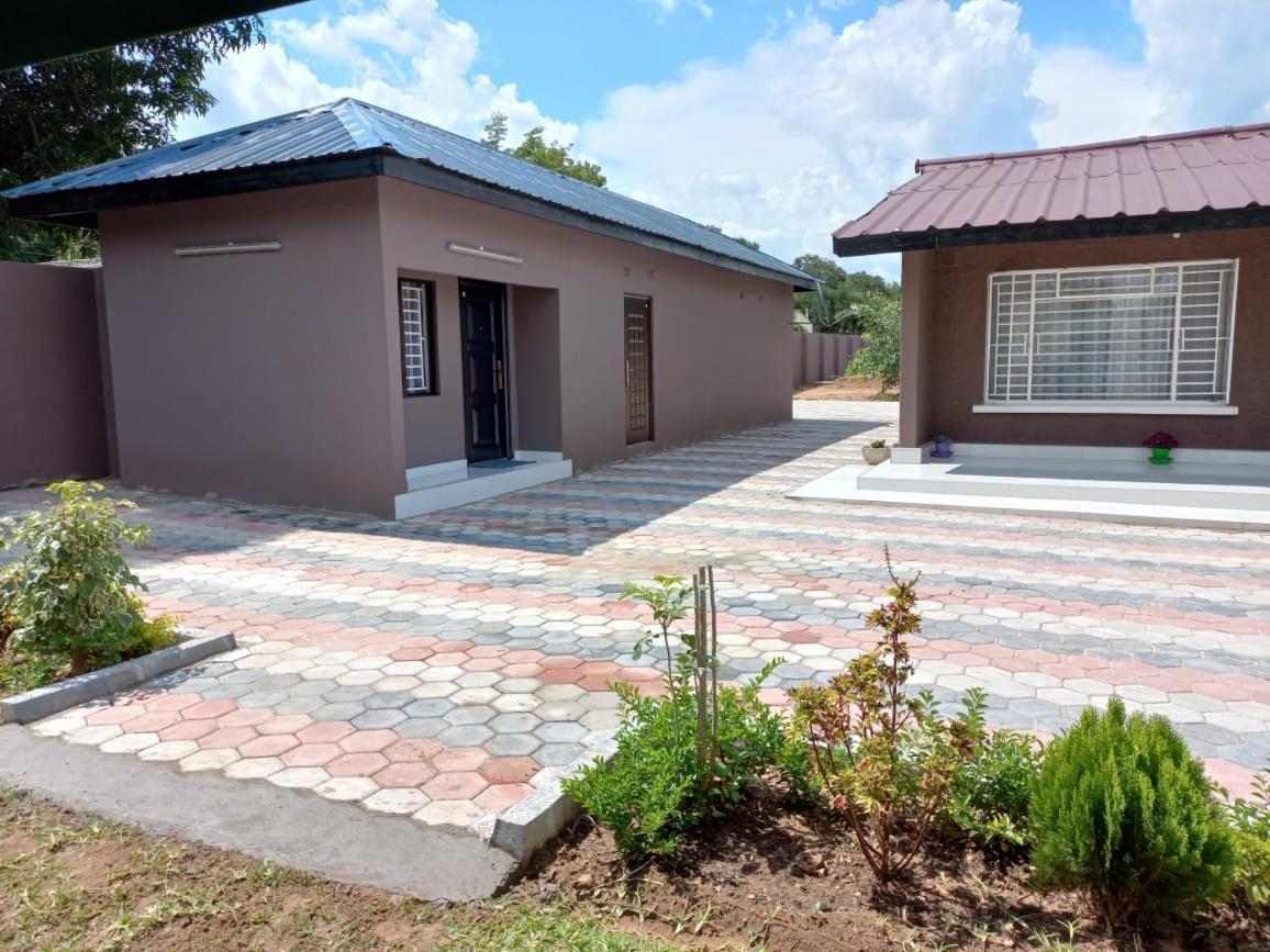 Kasuda Rooms - Cosy Self Contained Rooms Livingstone Exterior photo
